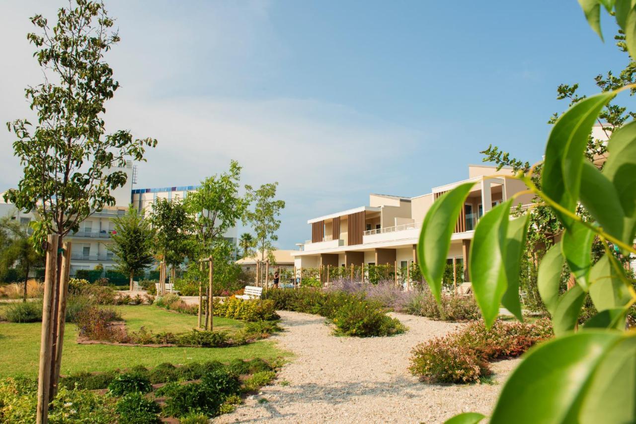 Seapark Spa Resort Джулианова Екстериор снимка