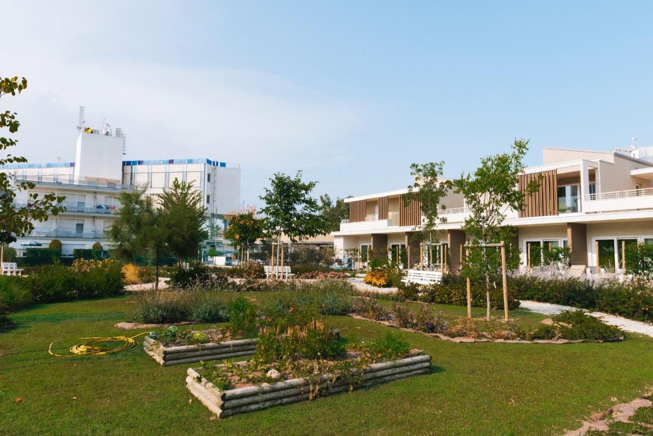 Seapark Spa Resort Джулианова Екстериор снимка