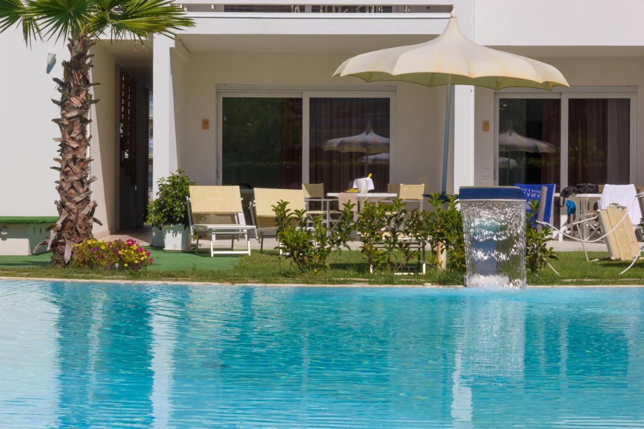 Seapark Spa Resort Джулианова Екстериор снимка